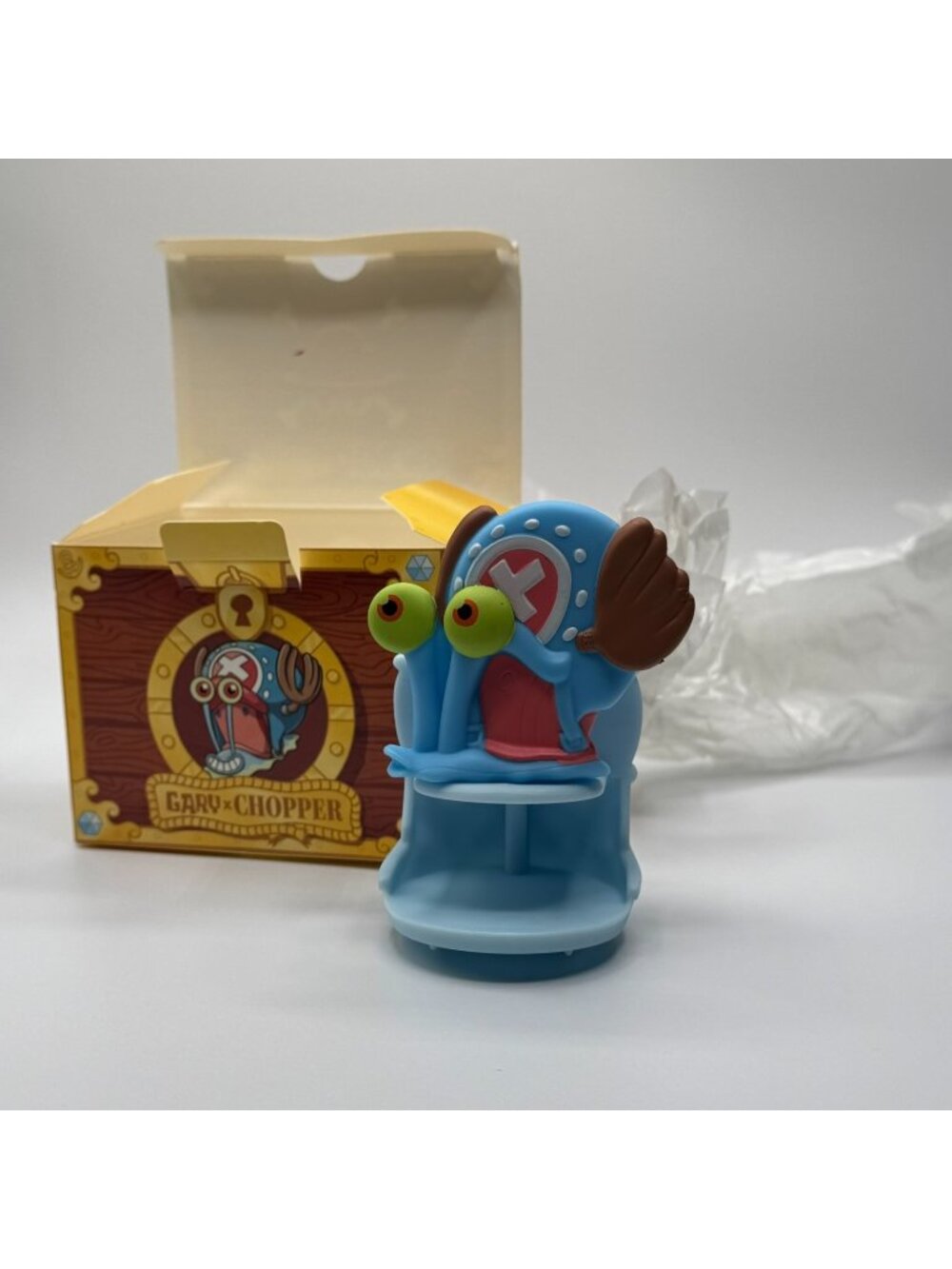 McDonalds One Piece Spongebob Squarepants Gary x Chopper Happy Meal Toy